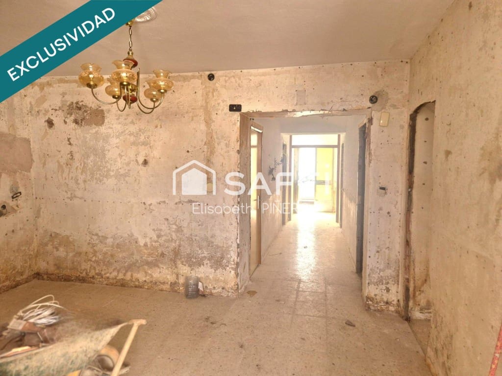 4 quarto Moradia em Banda para venda em Montijo com garagem - 72 000 € (Ref: 9595037)