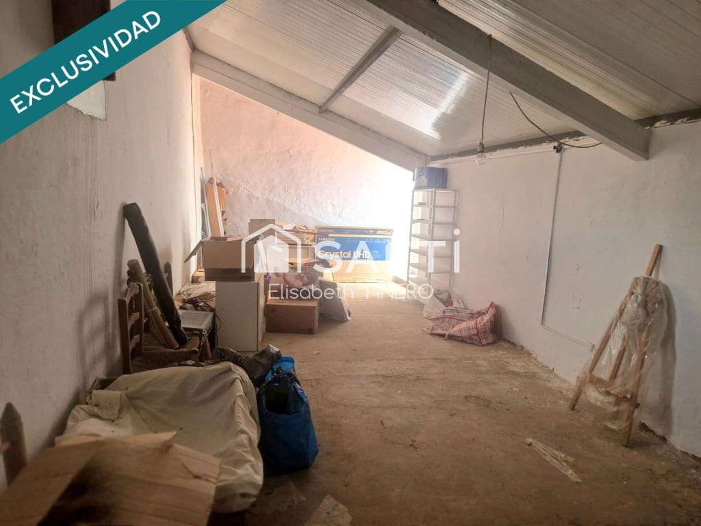 4 quarto Moradia em Banda para venda em Montijo com garagem - 72 000 € (Ref: 9595037)