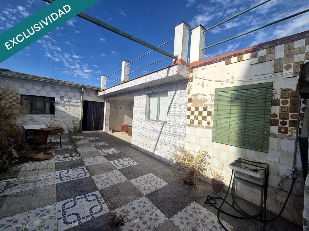 4 quarto Moradia em Banda para venda em Montijo com garagem - 72 000 € (Ref: 9595037)