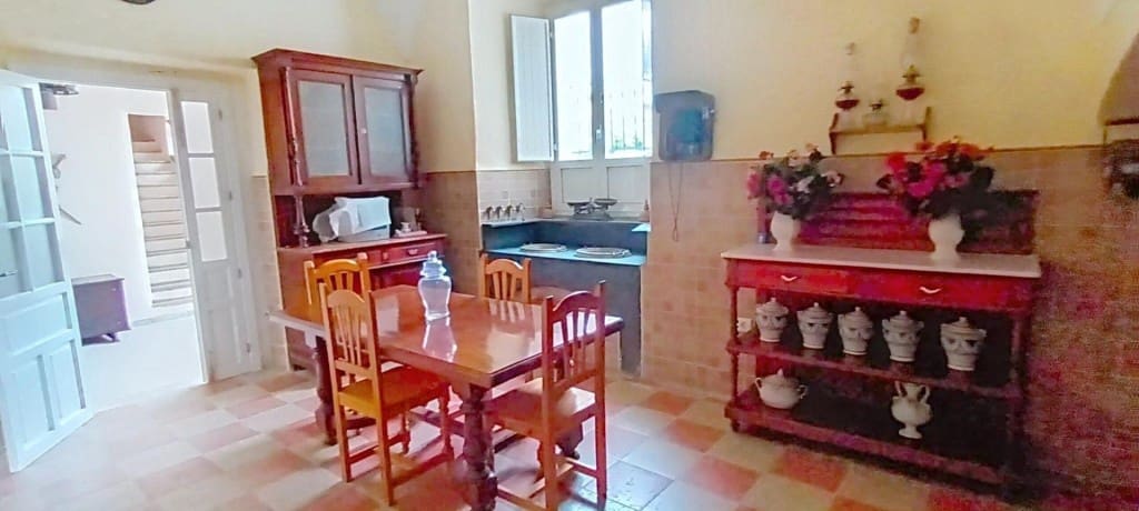 8 bedroom Finca/Country House for sale in Herreruela with pool - € 1,000,000 (Ref: 9595043)