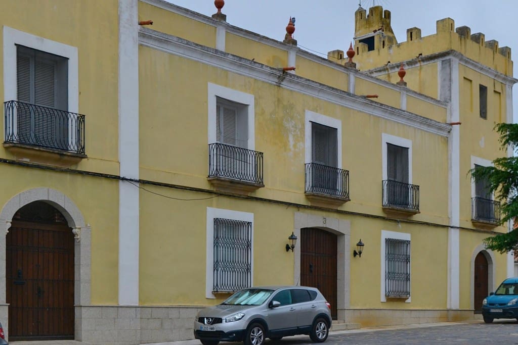 8 bedroom Finca/Country House for sale in Herreruela with pool - € 1,000,000 (Ref: 9595043)