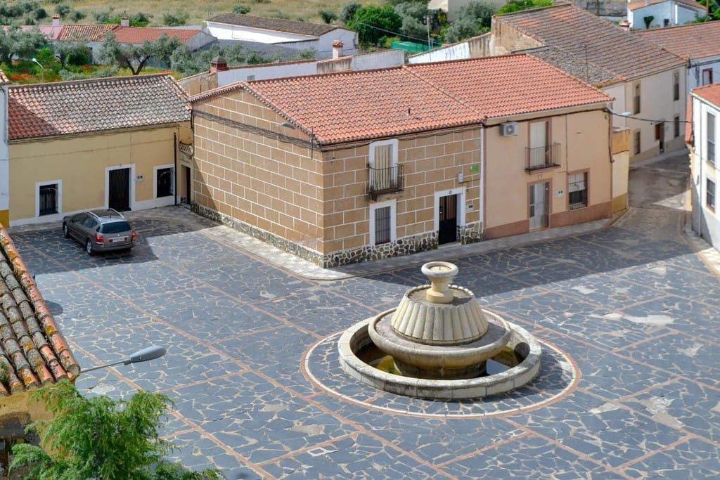 8 bedroom Finca/Country House for sale in Herreruela with pool - € 1,000,000 (Ref: 9595043)