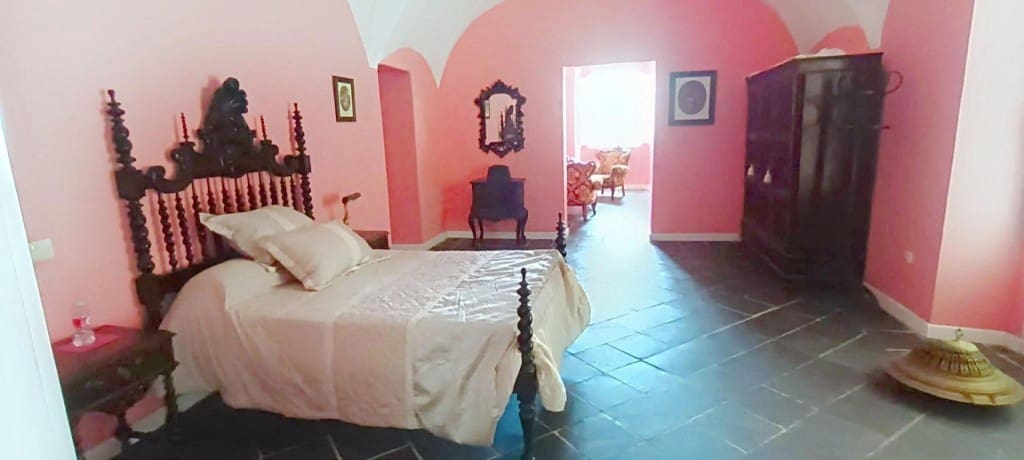 8 bedroom Finca/Country House for sale in Herreruela with pool - € 1,000,000 (Ref: 9595043)