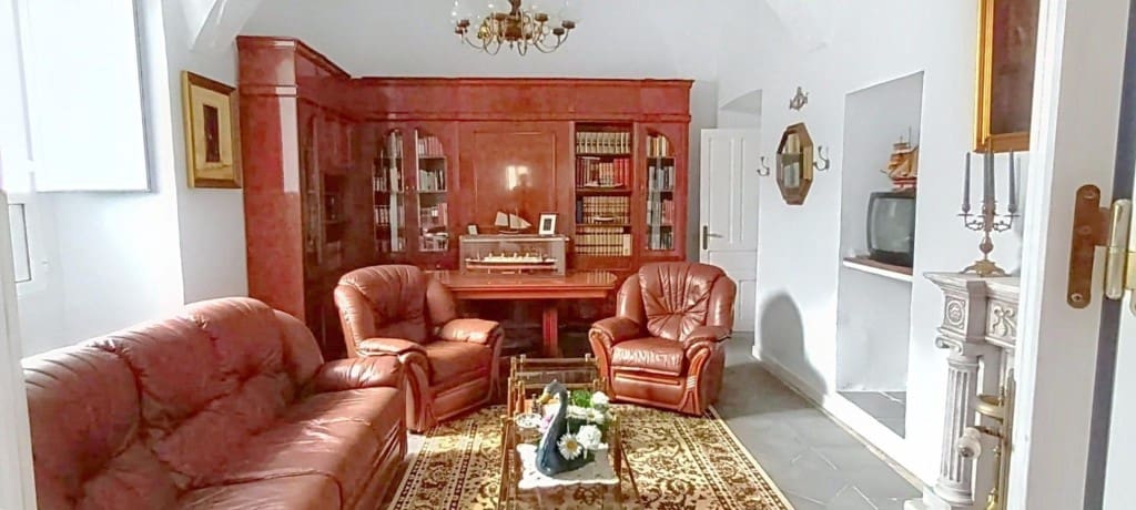 8 bedroom Finca/Country House for sale in Herreruela with pool - € 1,000,000 (Ref: 9595043)