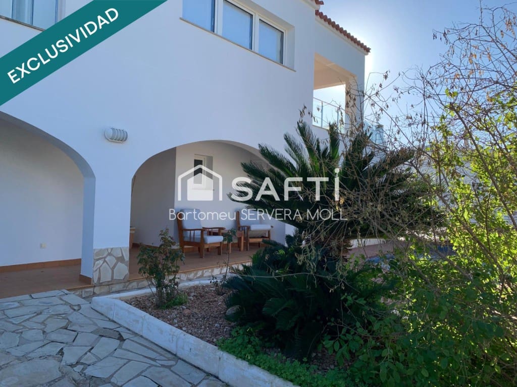 3 makuuhuone Huvila myytävänä paikassa Ciutadella de Menorca mukana uima-altaan 
autotalli - 795 000 € (Ref: 9595049)