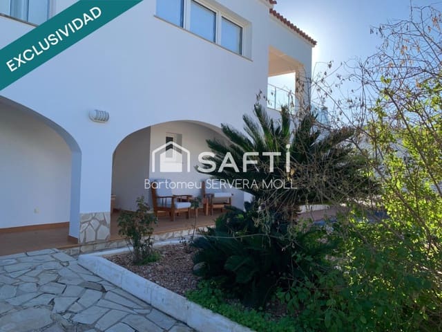 3 makuuhuone Huvila myytävänä paikassa Ciutadella de Menorca mukana uima-altaan 
autotalli - 795 000 € (Ref: 9595049)