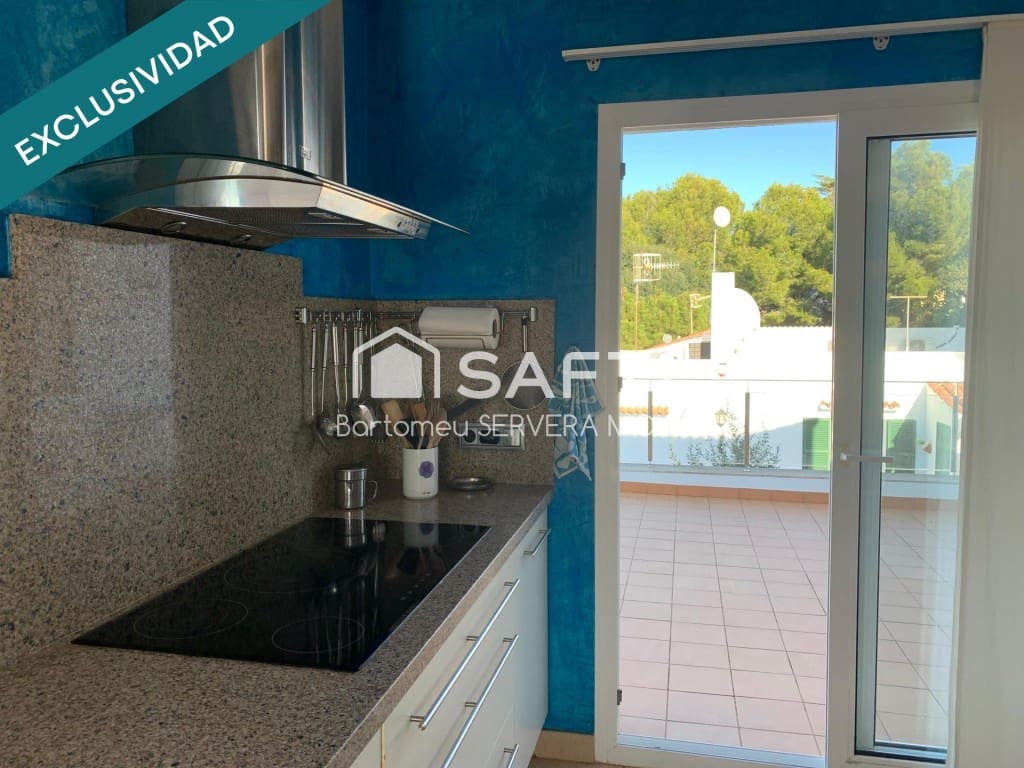 3 makuuhuone Huvila myytävänä paikassa Ciutadella de Menorca mukana uima-altaan 
autotalli - 795 000 € (Ref: 9595049)