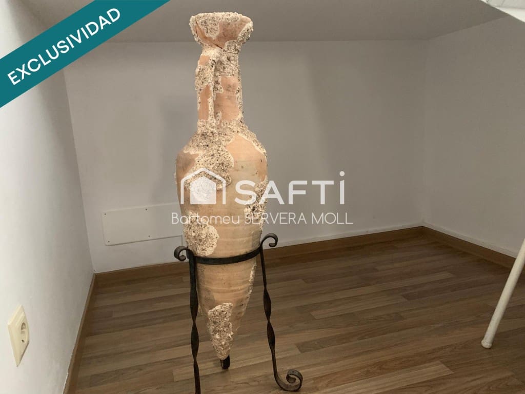 3 makuuhuone Huvila myytävänä paikassa Ciutadella de Menorca mukana uima-altaan 
autotalli - 795 000 € (Ref: 9595049)