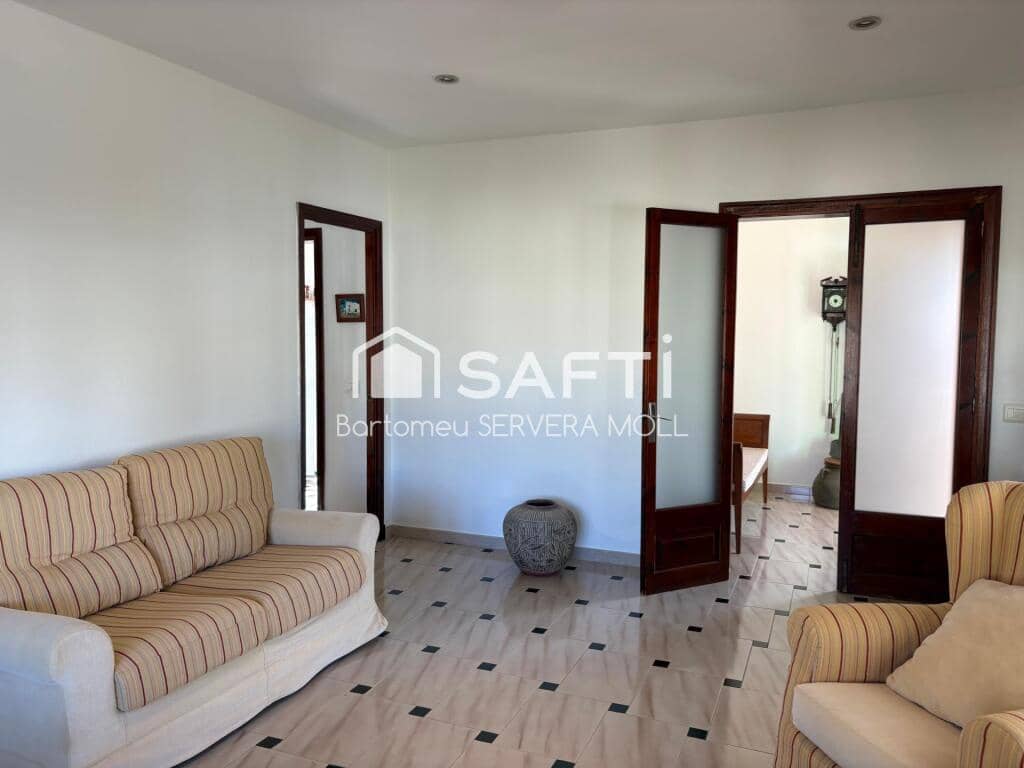 5 bedroom Villa for sale in Ciutadella de Menorca - € 870,000 (Ref: 9595053)