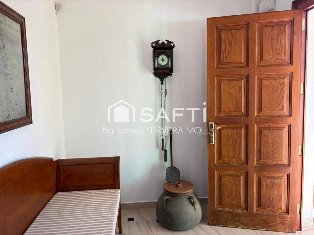 5 bedroom Villa for sale in Ciutadella de Menorca - € 870,000 (Ref: 9595053)