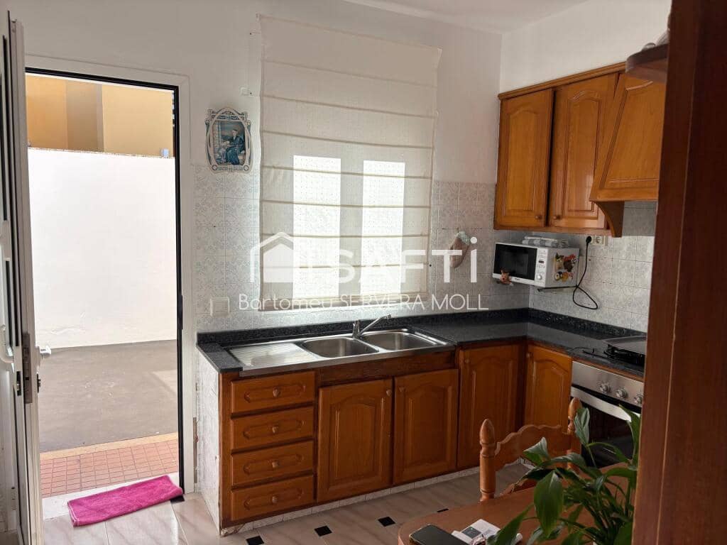 5 bedroom Villa for sale in Ciutadella de Menorca - € 870,000 (Ref: 9595053)