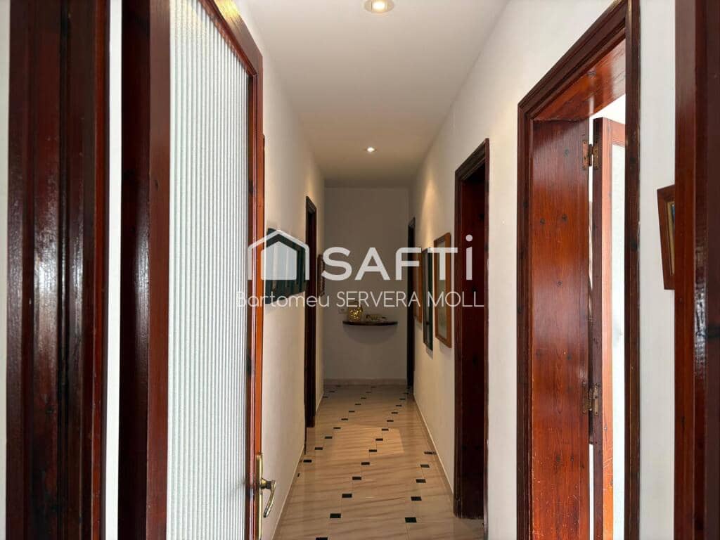 5 bedroom Villa for sale in Ciutadella de Menorca - € 870,000 (Ref: 9595053)