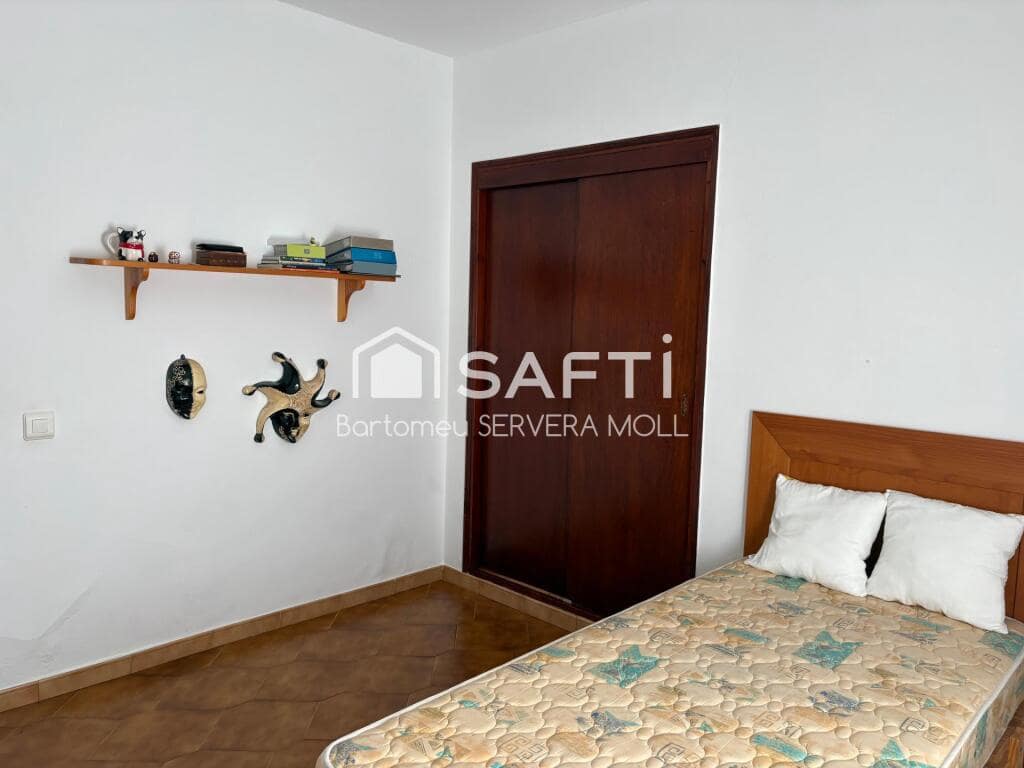 5 bedroom Villa for sale in Ciutadella de Menorca - € 870,000 (Ref: 9595053)