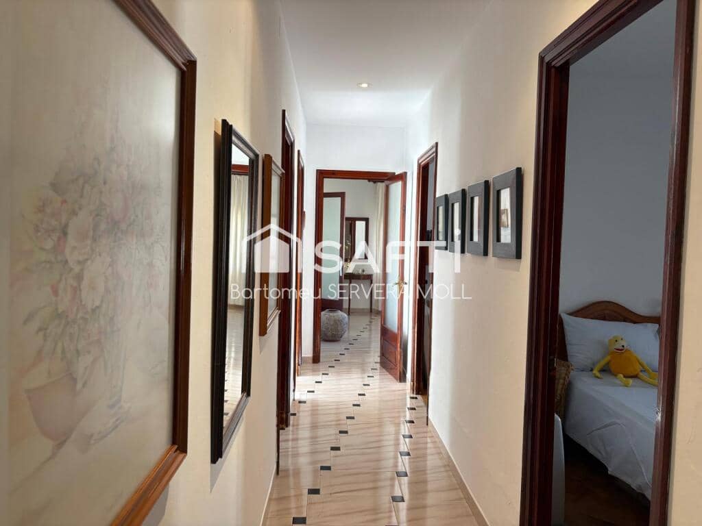 5 bedroom Villa for sale in Ciutadella de Menorca - € 870,000 (Ref: 9595053)