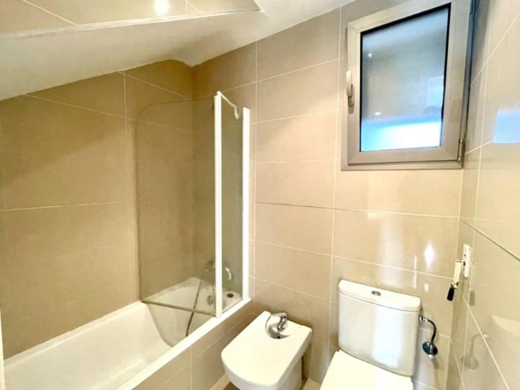 Chalet de 3 habitaciones en Manacor en alquiler con piscina - 2.250 € (Ref: 9595054)