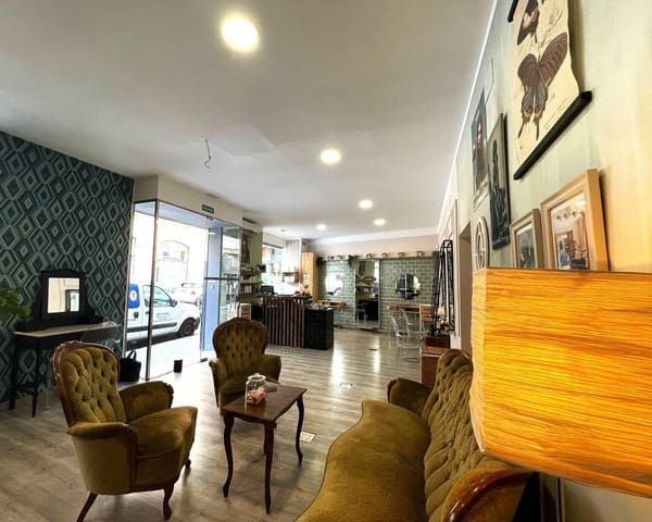 Komercyjne na sprzedaż w Plaça dels Patins, Palma de Mallorca - 40 000 € (Ref: 9595057)