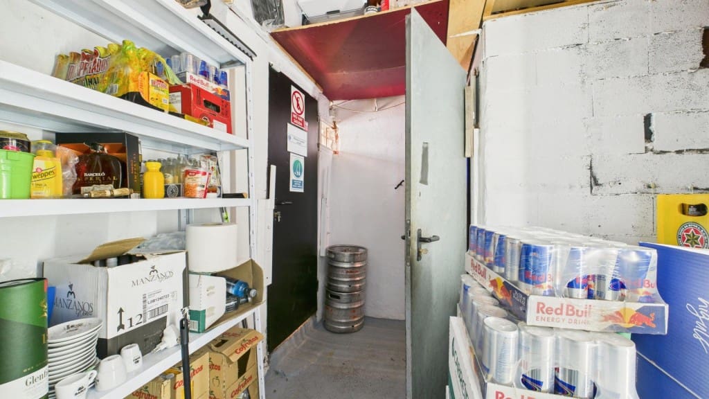 Comercial para venda em Calvia - 95 000 € (Ref: 9595061)