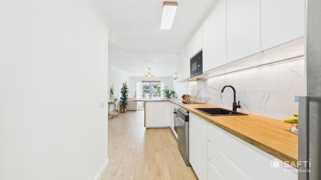 3 bedroom Apartment for sale in Calvia - € 575,000 (Ref: 9595064)