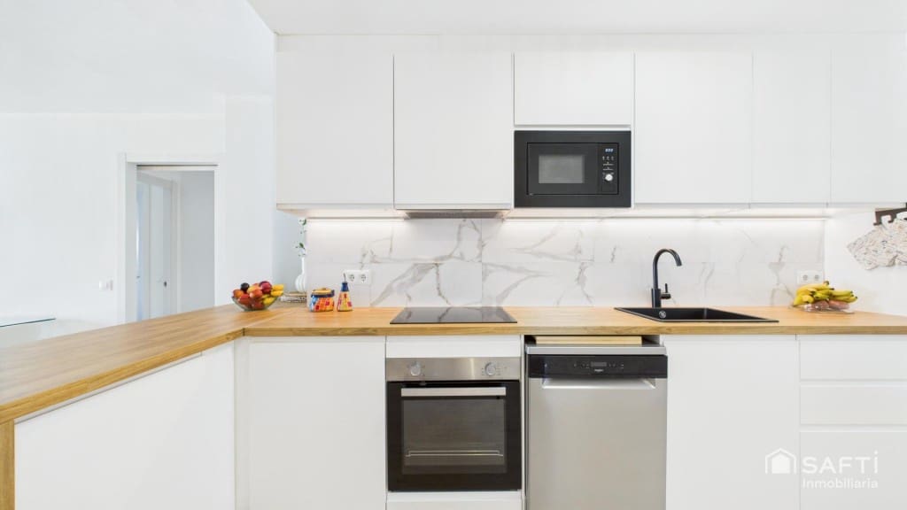 3 bedroom Apartment for sale in Calvia - € 575,000 (Ref: 9595064)