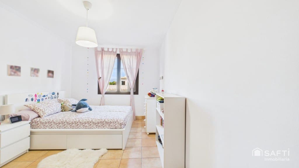 Chalet de 3 habitaciones en Puig de Ros en venta con piscina - 929.000 € (Ref: 9595067)