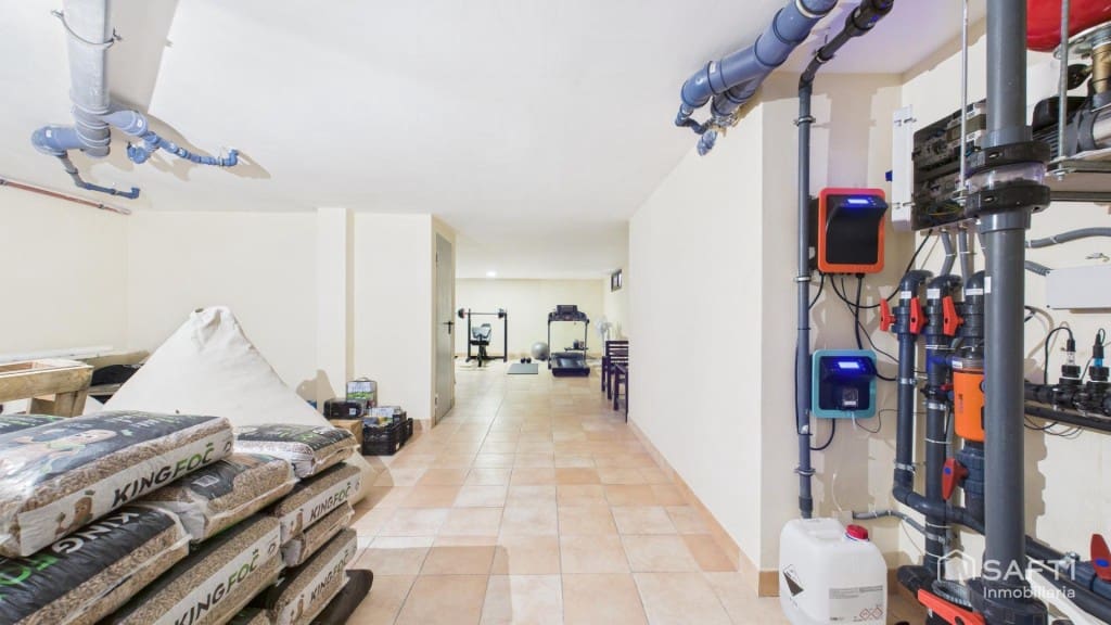 Chalet de 3 habitaciones en Puig de Ros en venta con piscina - 929.000 € (Ref: 9595067)