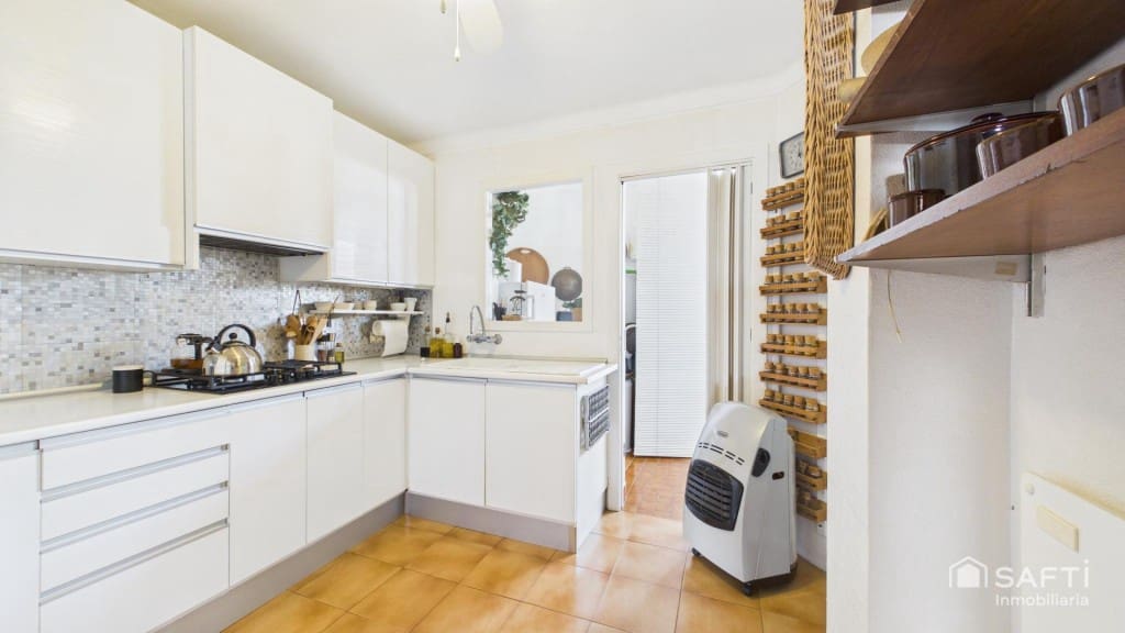 3 makuuhuone Huoneisto myytävänä paikassa Palma de Mallorca mukana uima-altaan - 660 000 € (Ref: 9595074)