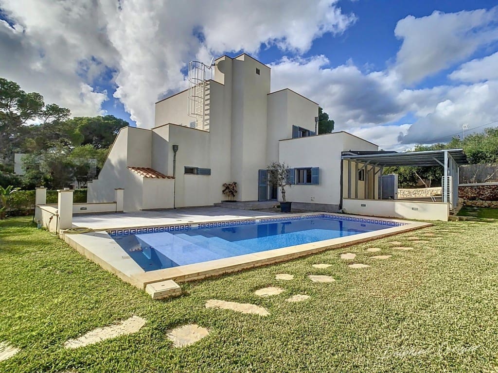 4 soveværelse Villa til salg i Santanyi med swimmingpool - € 1.450.000 (Ref: 9595075)