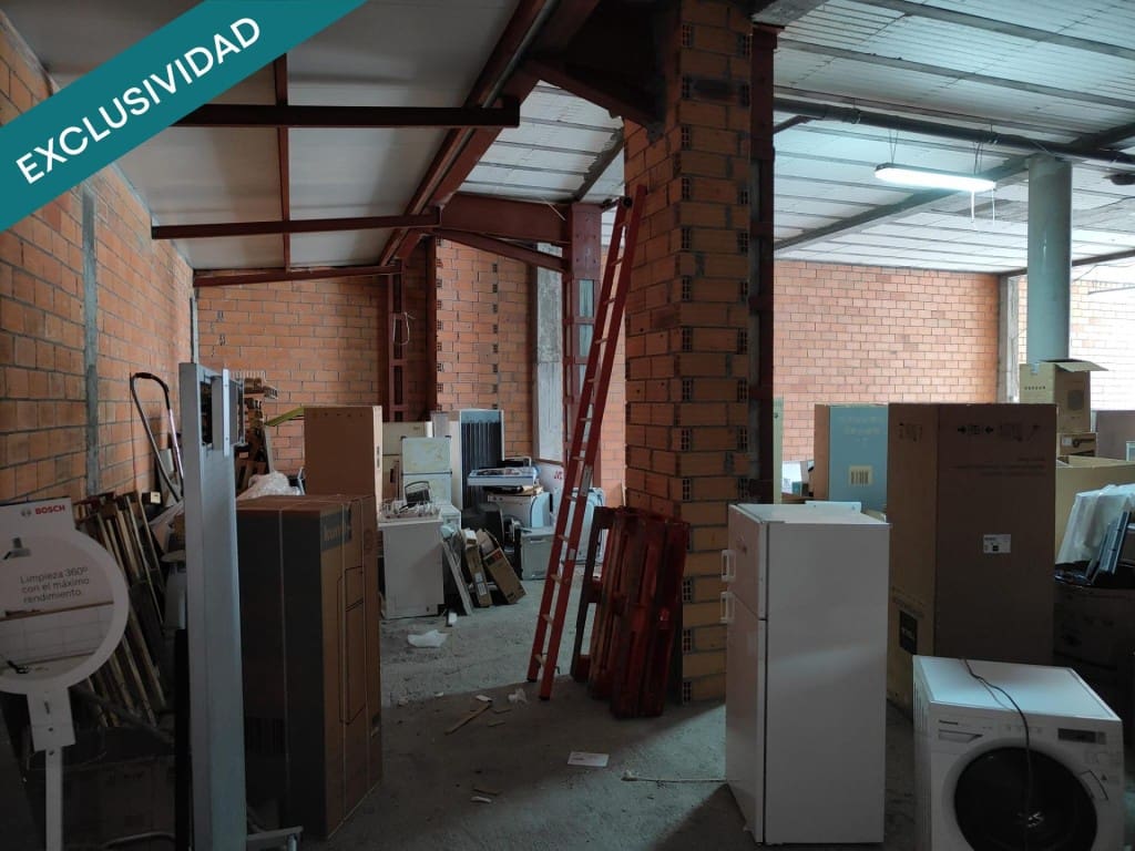 Commercial for sale in Xinzo de Limia - € 92,000 (Ref: 9595080)