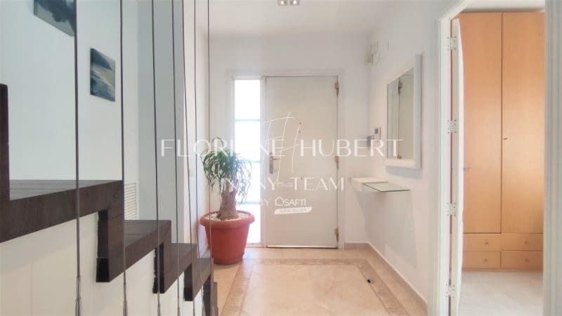 5 bedroom Villa for sale in Collbato with pool garage - € 650,000 (Ref: 9595093)