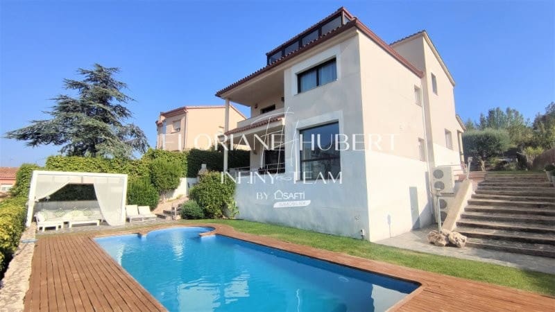 5 bedroom Villa for sale in Collbato with pool garage - € 650,000 (Ref: 9595093)