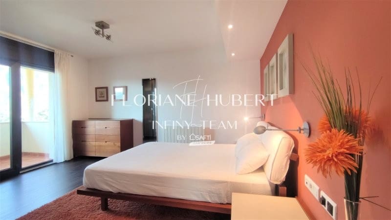 5 bedroom Villa for sale in Collbato with pool garage - € 650,000 (Ref: 9595093)