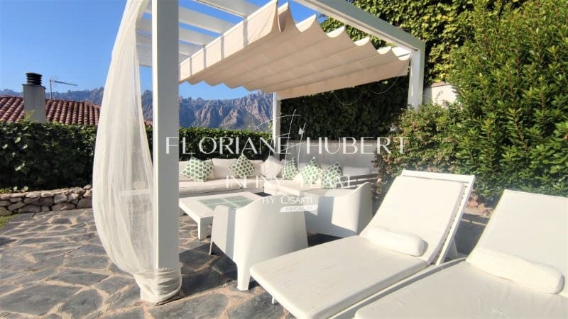 5 bedroom Villa for sale in Collbato with pool garage - € 650,000 (Ref: 9595093)