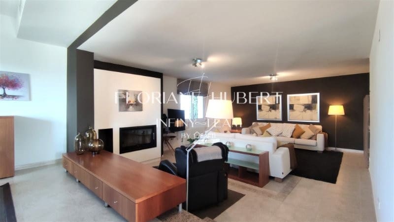 5 bedroom Villa for sale in Collbato with pool garage - € 650,000 (Ref: 9595093)