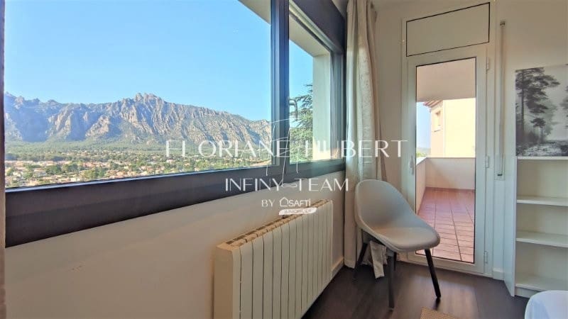 5 bedroom Villa for sale in Collbato with pool garage - € 650,000 (Ref: 9595093)