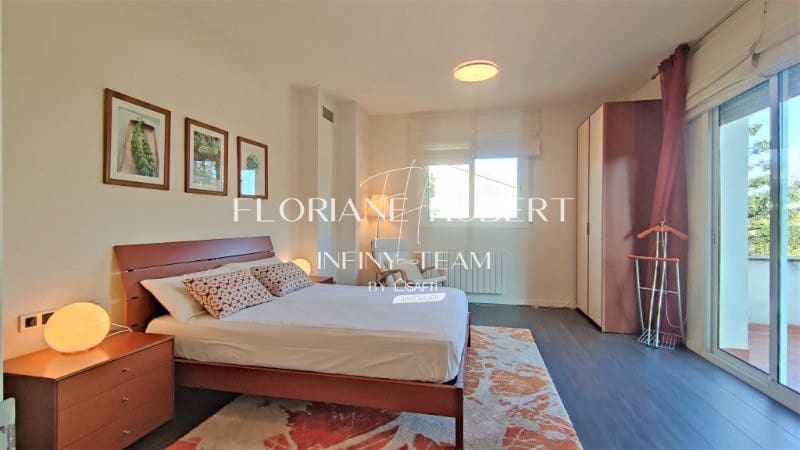 5 bedroom Villa for sale in Collbato with pool garage - € 650,000 (Ref: 9595093)