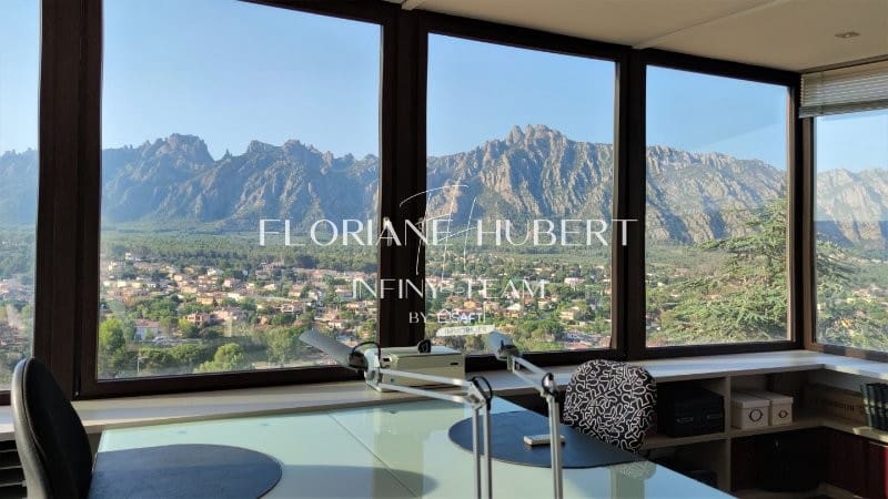 5 bedroom Villa for sale in Collbato with pool garage - € 650,000 (Ref: 9595093)