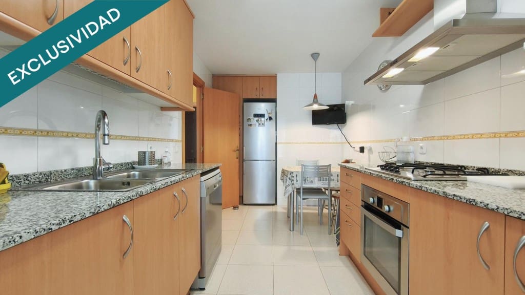 4 Zimmer Apartment zu verkaufen in Molins de Rei mit Pool - 490.000 € (Ref: 9595101)