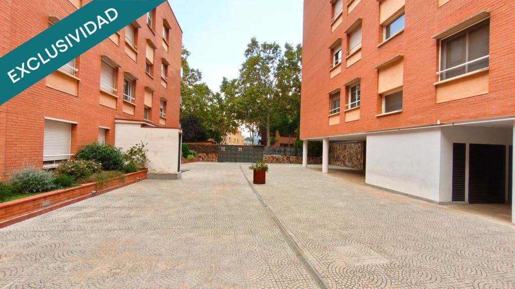 4 Zimmer Apartment zu verkaufen in Molins de Rei mit Pool - 490.000 € (Ref: 9595101)