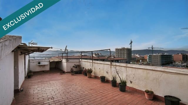 Chalet de 5 habitaciones en Molins de Rei en venta - 330.000 € (Ref: 9595104)