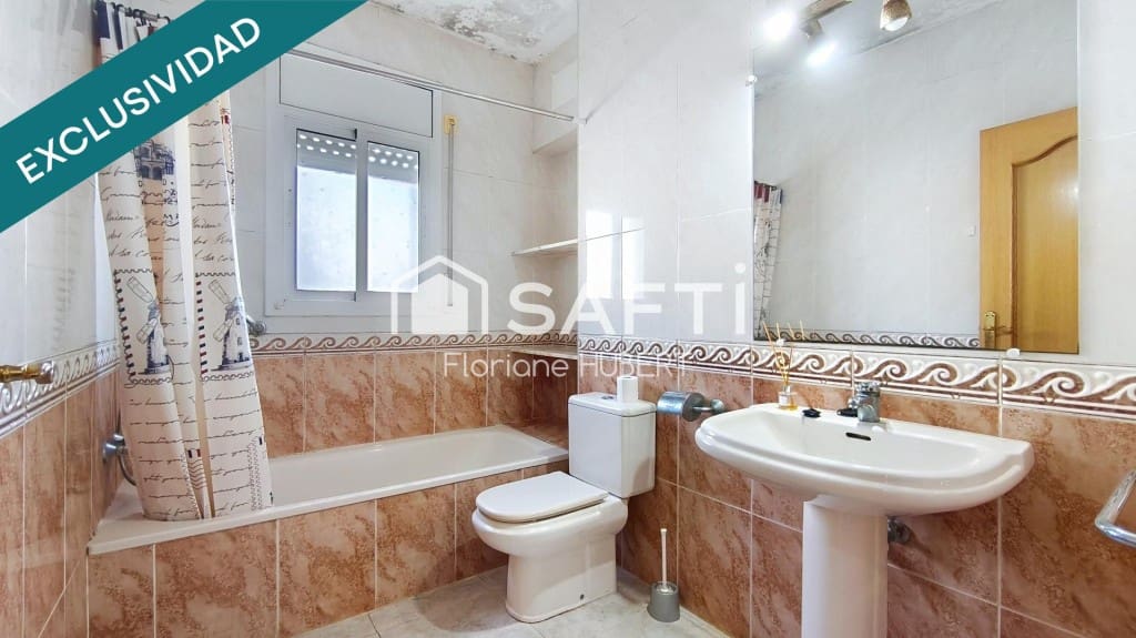 4 slaapkamer Villa te koop in Calafell met zwembad garage - € 280.000 (Ref: 9595105)