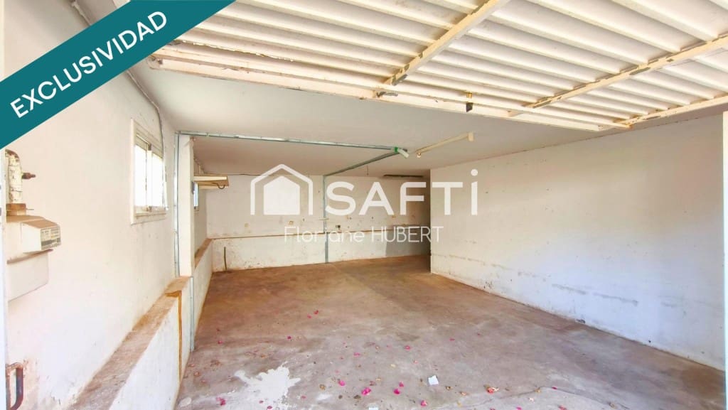 4 slaapkamer Villa te koop in Calafell met zwembad garage - € 280.000 (Ref: 9595105)