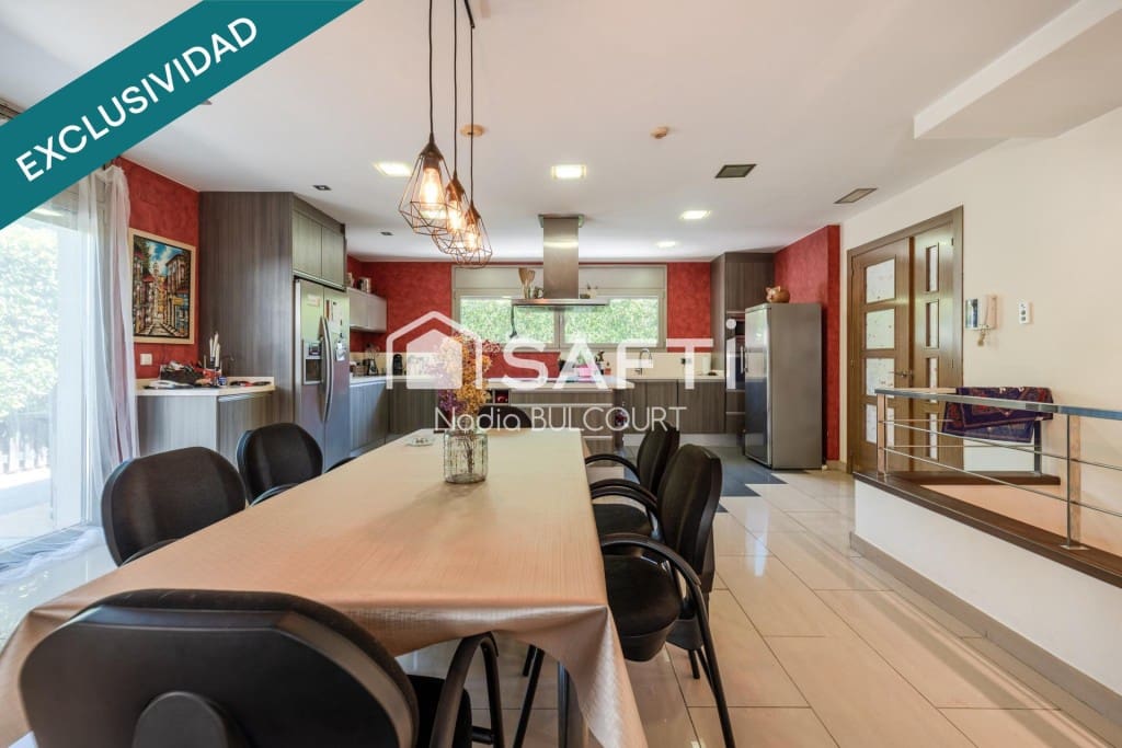 5 bedroom Villa for sale in Collbato with pool garage - € 1,165,000 (Ref: 9595107)