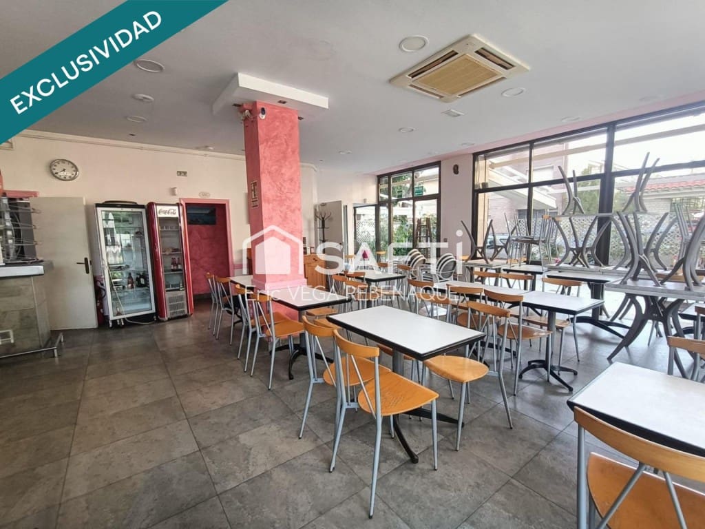 Kaupallinen myytävänä paikassa Pineda de Mar - 299 000 € (Ref: 9595108)