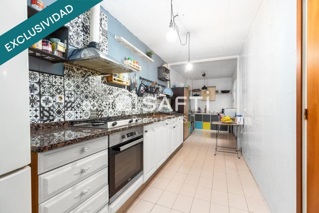 4 bedroom Apartment for sale in Pineda de Mar - € 298,600 (Ref: 9595113)