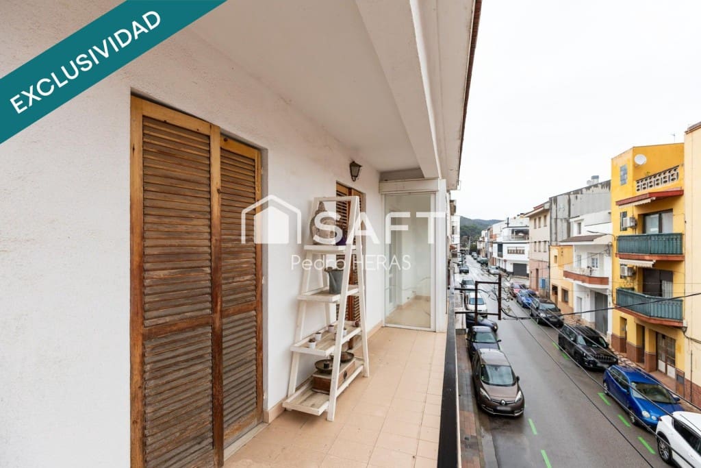 4 bedroom Apartment for sale in Pineda de Mar - € 298,600 (Ref: 9595113)