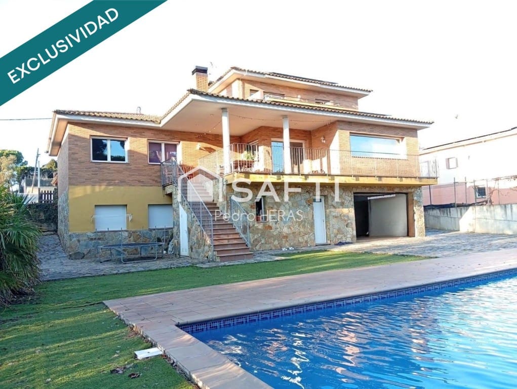 4 bedroom Villa for sale in Sils with pool garage - € 468,500 (Ref: 9595115)