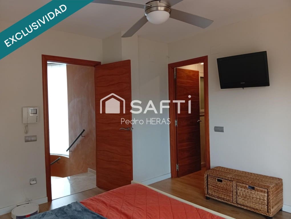 4 bedroom Villa for sale in Sils with pool garage - € 468,500 (Ref: 9595115)