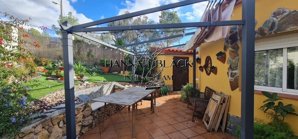 2 makuuhuone Huvila myytävänä paikassa Olivella mukana uima-altaan - 590 000 € (Ref: 9595119)