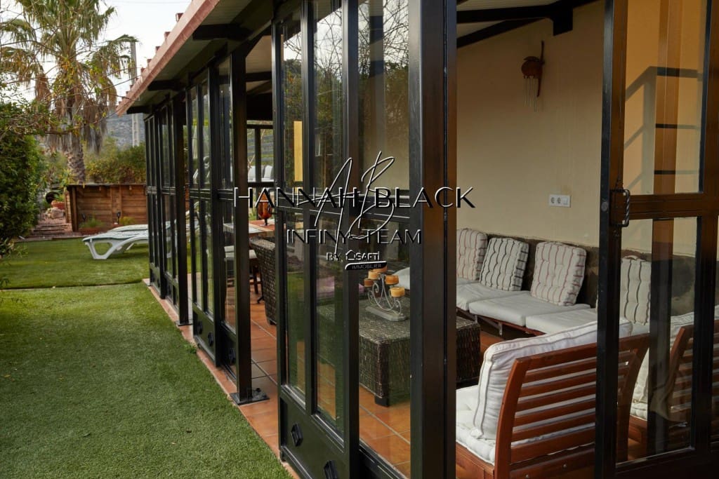 2 makuuhuone Huvila myytävänä paikassa Olivella mukana uima-altaan - 590 000 € (Ref: 9595119)