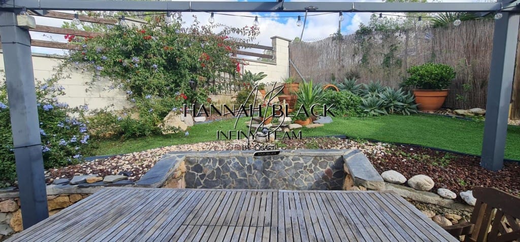 2 makuuhuone Huvila myytävänä paikassa Olivella mukana uima-altaan - 590 000 € (Ref: 9595119)